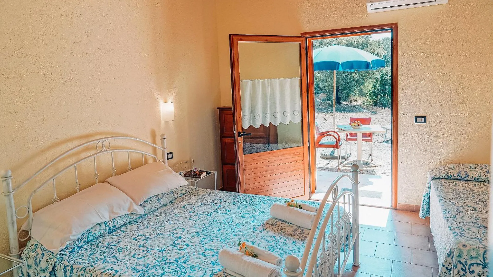 Agriturismo Rocce Bianche - Bungalows Arbus Italy