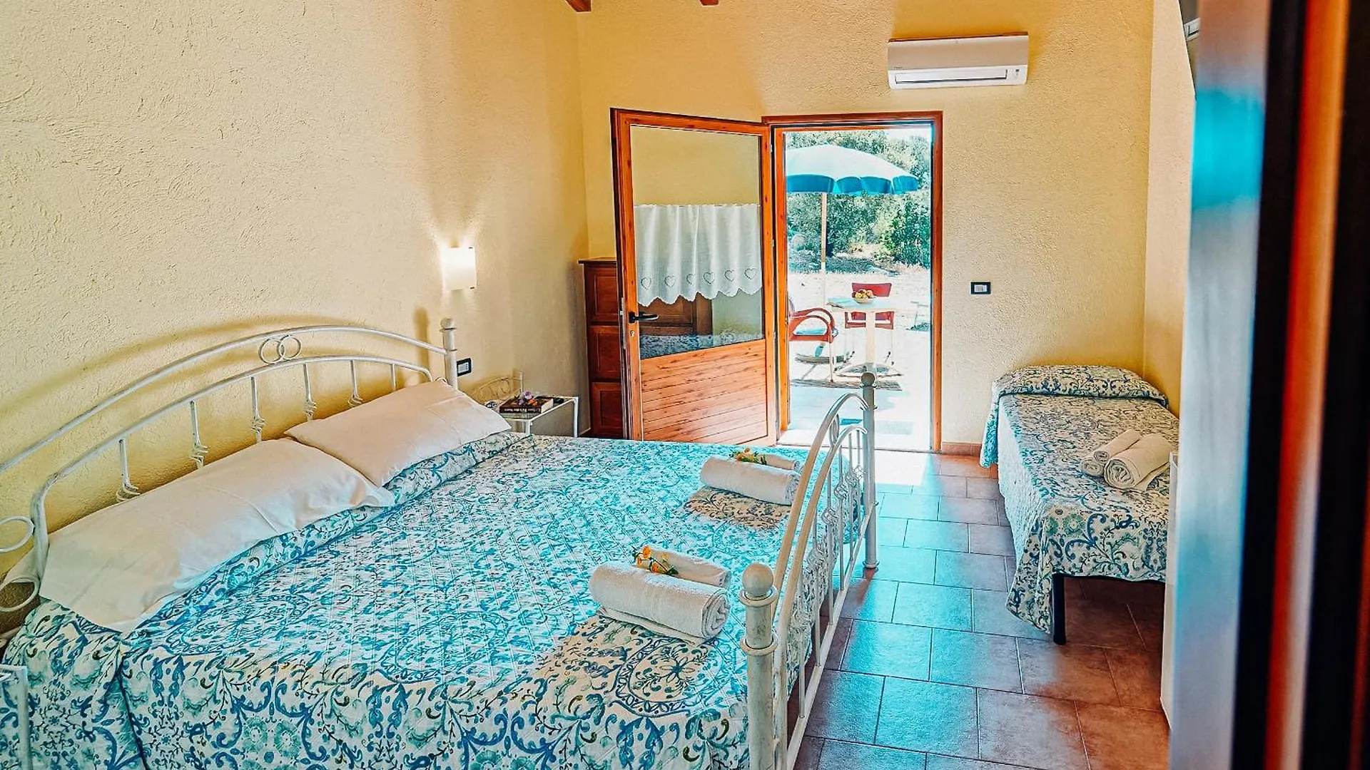 Farm stay Agriturismo Rocce Bianche - Bungalows Arbus